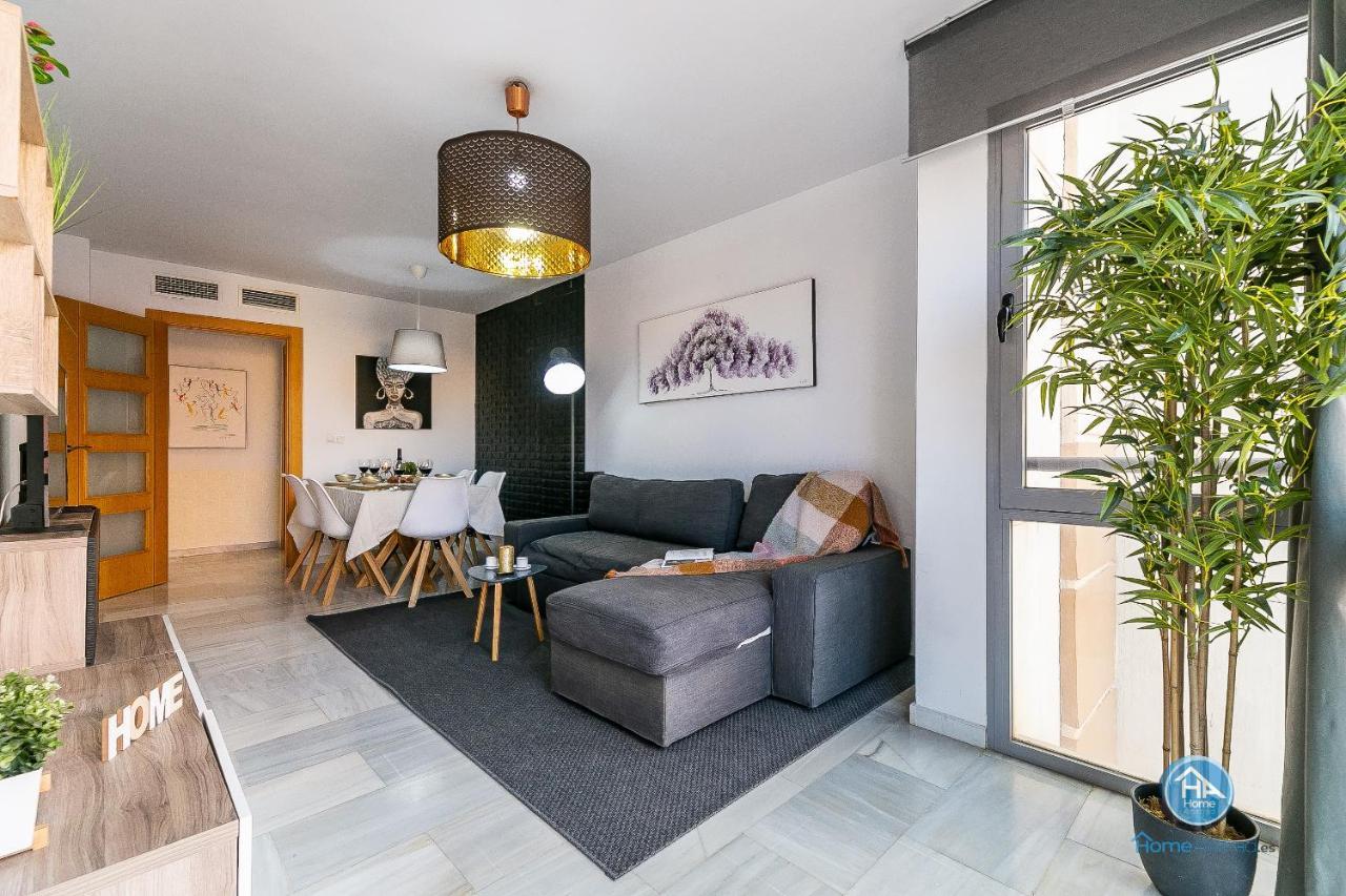 Premium Penthouse With Roof Terrace And Parking In Carlos Haya Малага Екстер'єр фото