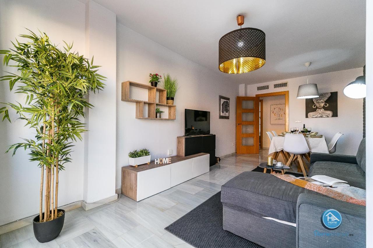 Premium Penthouse With Roof Terrace And Parking In Carlos Haya Малага Екстер'єр фото