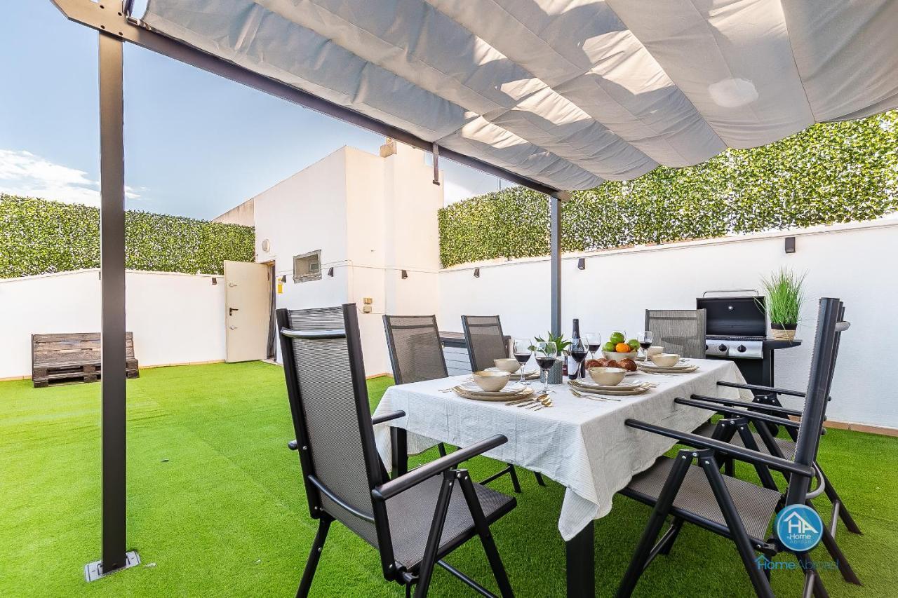 Premium Penthouse With Roof Terrace And Parking In Carlos Haya Малага Екстер'єр фото
